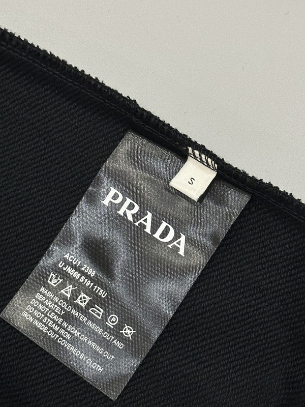 ブランドパーカー角部分ディテール